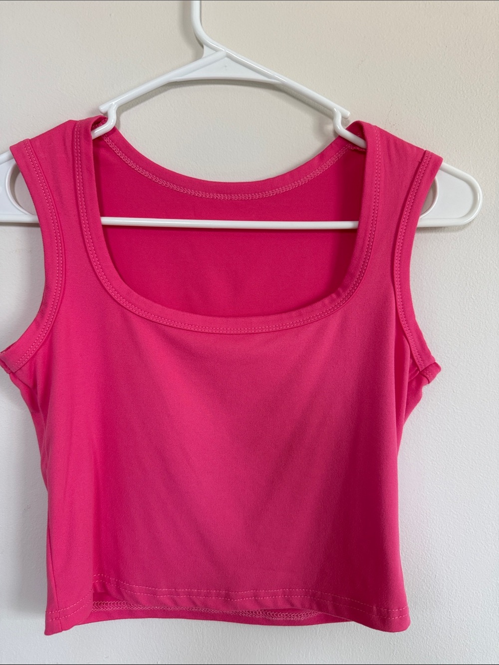 Women's Hot Pink Scoop Neck Tank Top